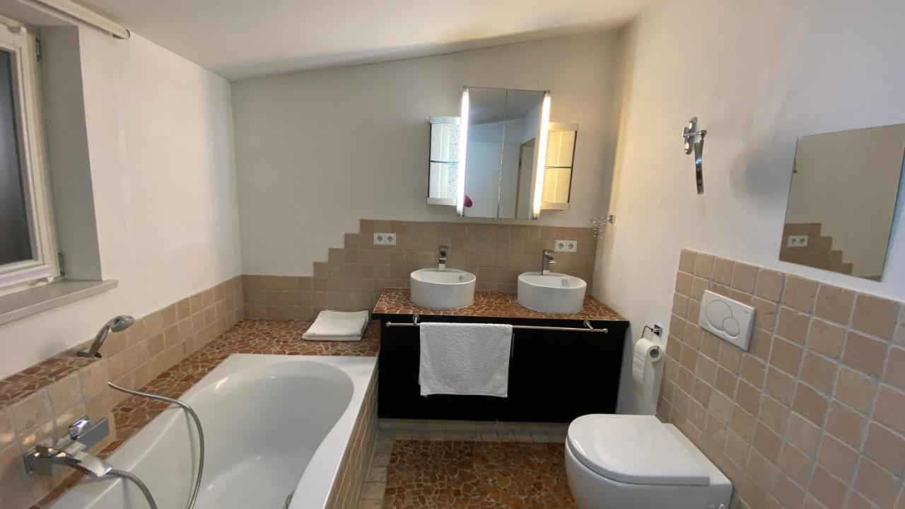 Fewo Luxus Wohnung Im Eigenen Ferienhaus, 120 Qm, Naehe Regensburg Mit Balkon, Terrasse & Garten, Gute Zuganbindung Laber المظهر الخارجي الصورة